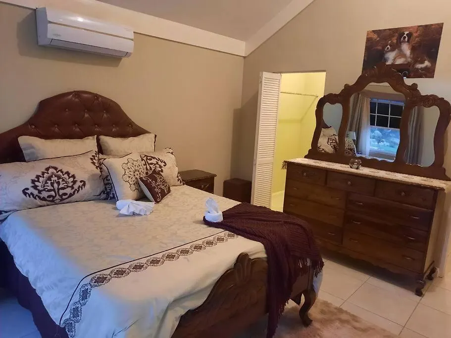 Comfort Rest, Huddersfield Estate, St. Mary, Jamaica Ocho Rios Holiday home